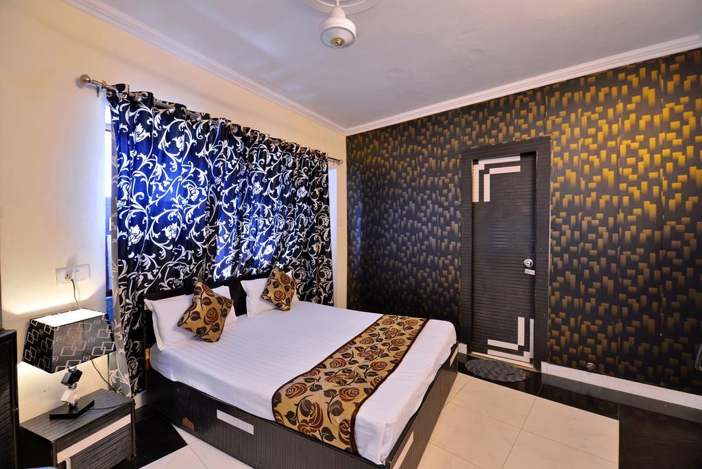Hotel New Mg Residency Amritsar Exteriör bild