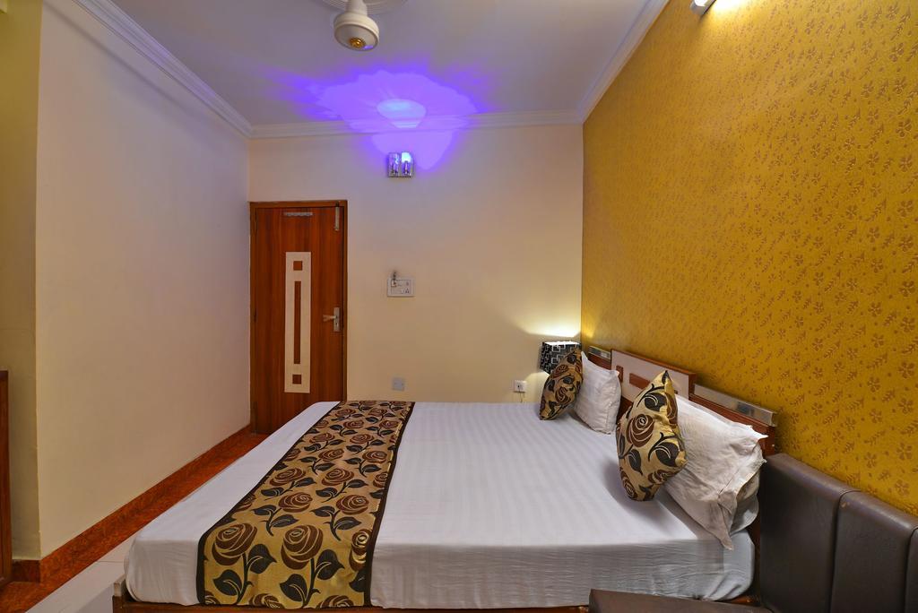 Hotel New Mg Residency Amritsar Exteriör bild